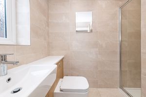 En Suite- click for photo gallery